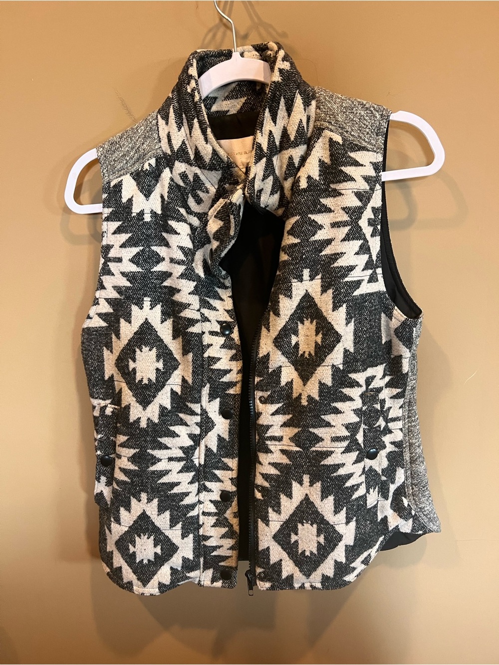 Skies Are Blue Black & Cream Aztec Quilted Vest